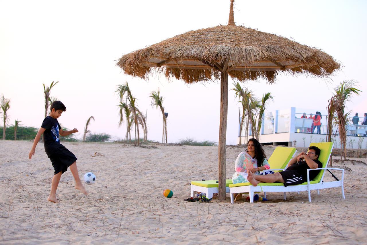 Serena Beach Resort Māndvi Eksteriør billede